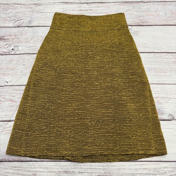 Akris Punto Metallic Gold Crepe Wool Blend Skirt Flat Front Back Pleat Size 8 - Picture 2 of 10